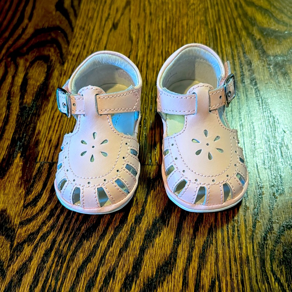 L’Amour baby shoes. Shelby caged sandal; size 1; color pink